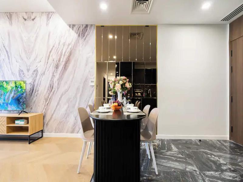 Lumiere Vacation By Kvg Suite Apartment image