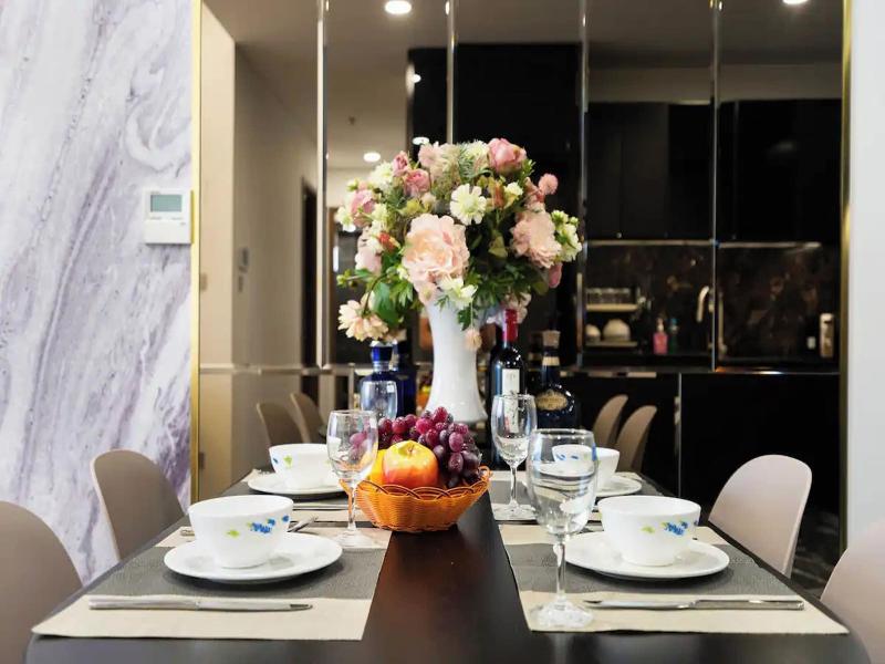 Lumiere Vacation By Kvg Suite Apartment image