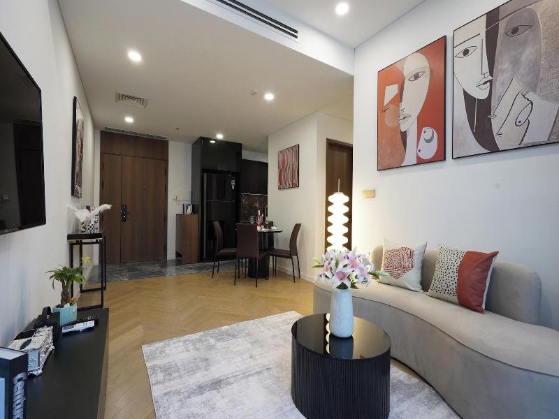 Lumiere Vacation By Kvg Suite Apartment image