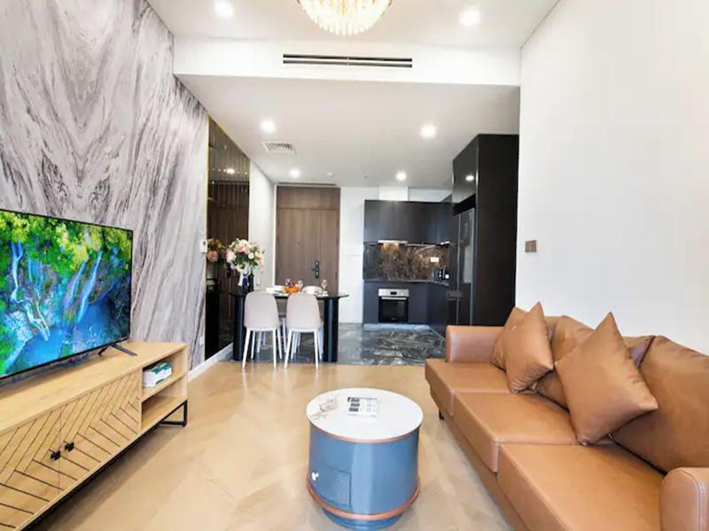 Lumiere Vacation By Kvg Suite Apartment image