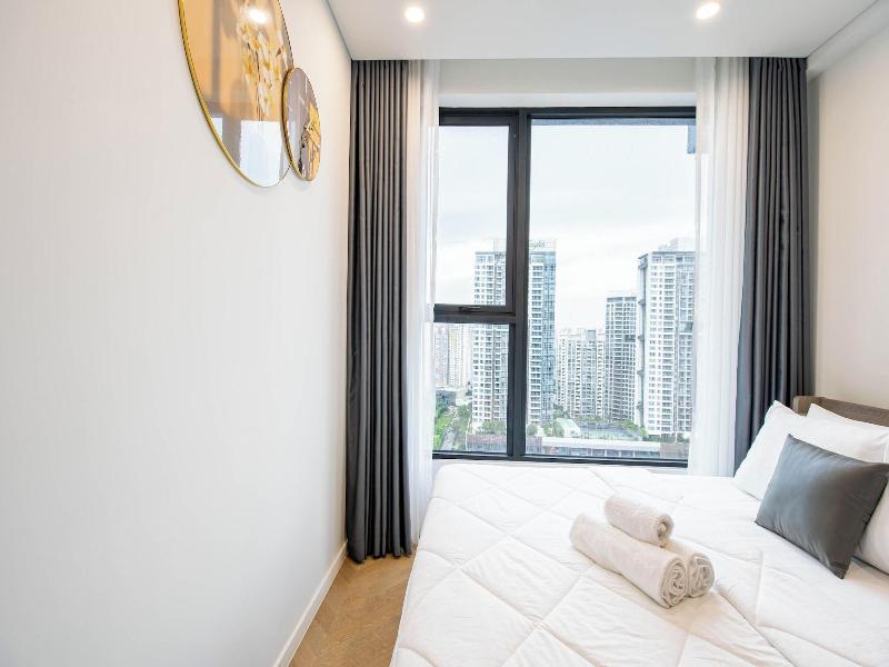 Lumiere Vacation By Kvg Suite Apartment image