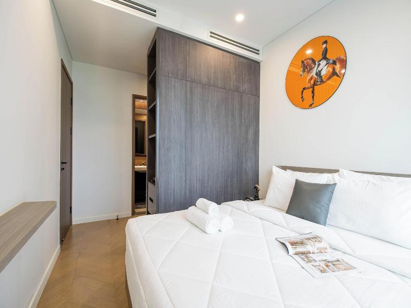 Lumiere Vacation By Kvg Suite Apartment image