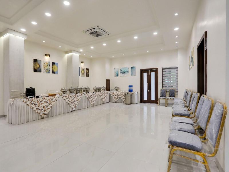 Fabhotel Prime Panchwati Regency image