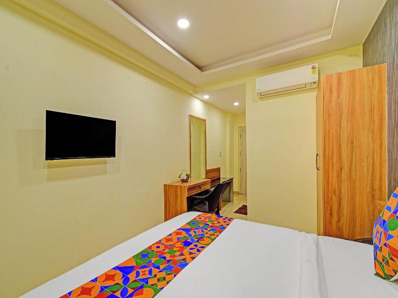 Fabhotel Metro image