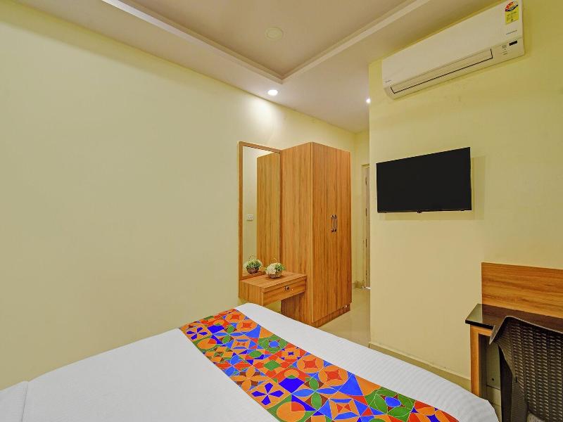 Fabhotel Metro image