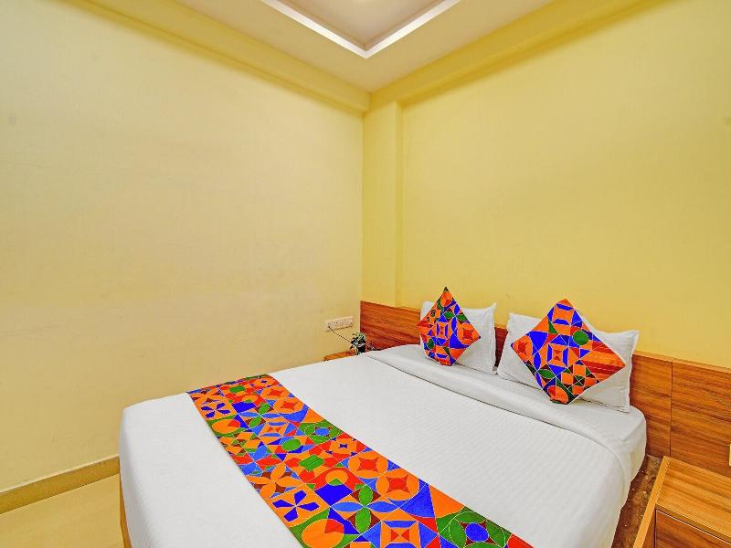 Fabhotel Metro image