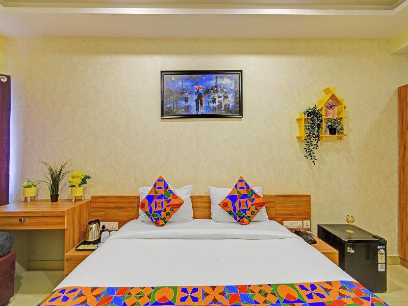 Fabhotel Metro image