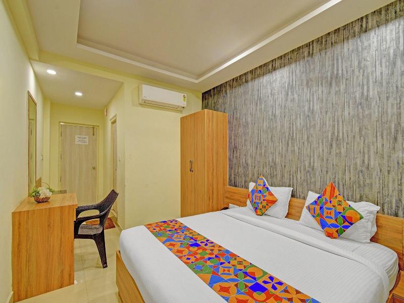 Fabhotel Metro image