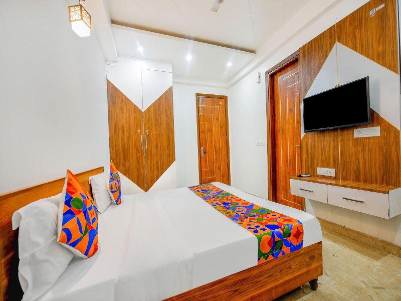 Fabhotel Nyra Residency image