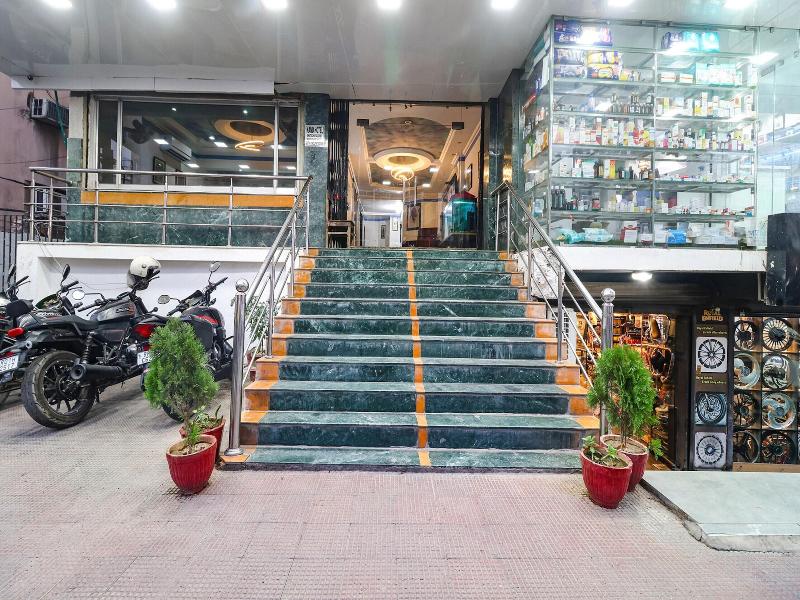 Fabhotel Nand image