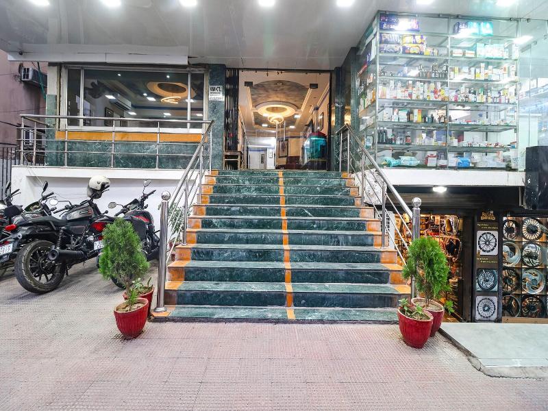 Fabhotel Nand