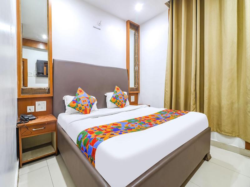 Fabhotel Nand image