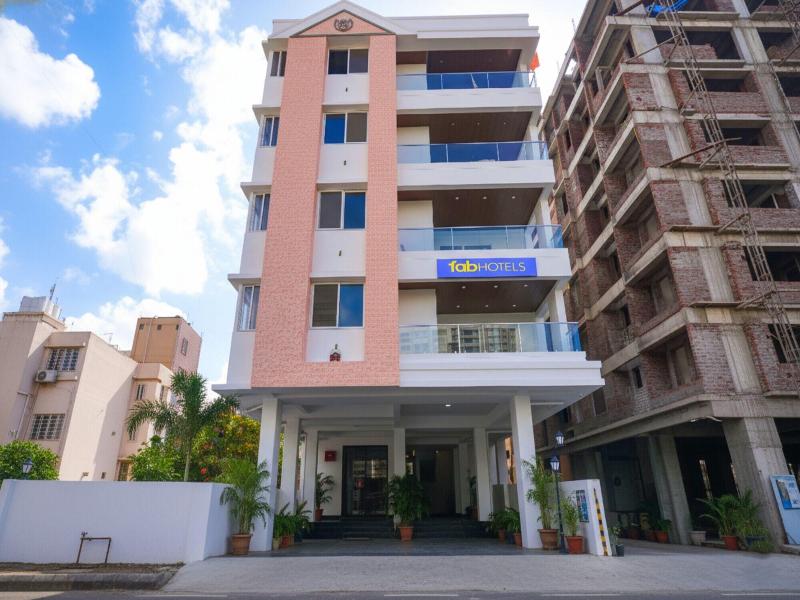 Fabhotel Prime Athiti Delight Stay image