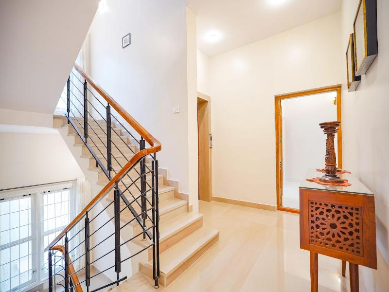 Fabhotel Bougainvillea Suites image