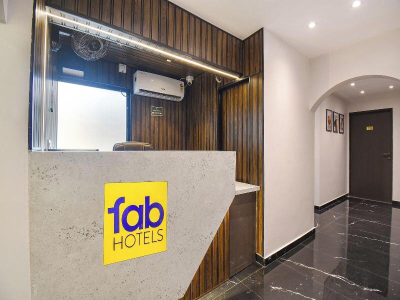 Fabhotel Olive Suite image