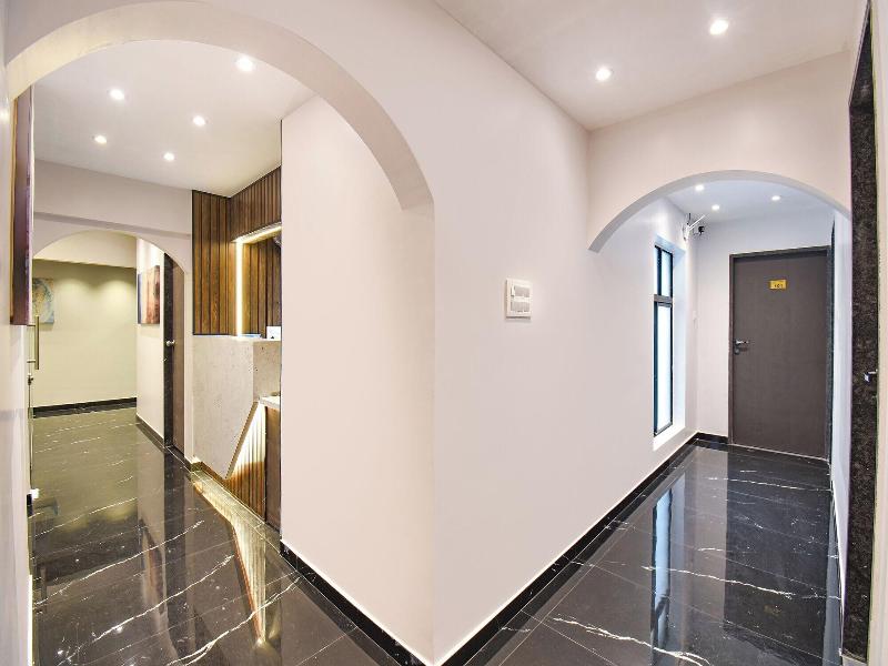 Fabhotel Olive Suite image
