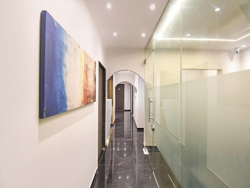 Fabhotel Olive Suite image
