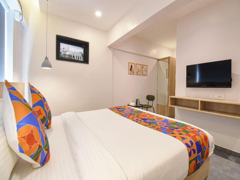Fabhotel Olive Suite image