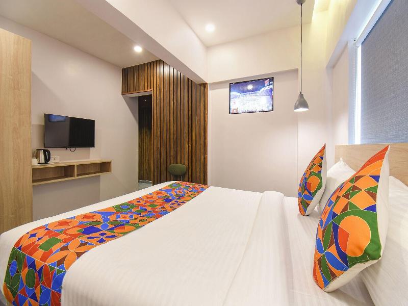 Fabhotel Olive Suite image