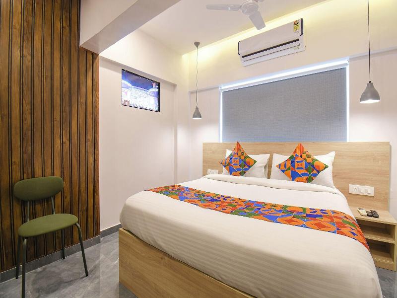 Fabhotel Olive Suite image