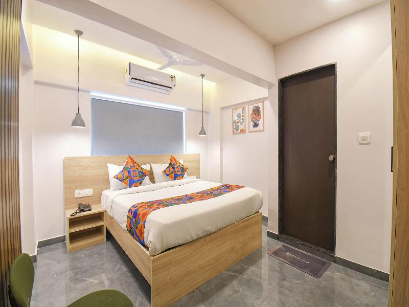 Fabhotel Olive Suite image