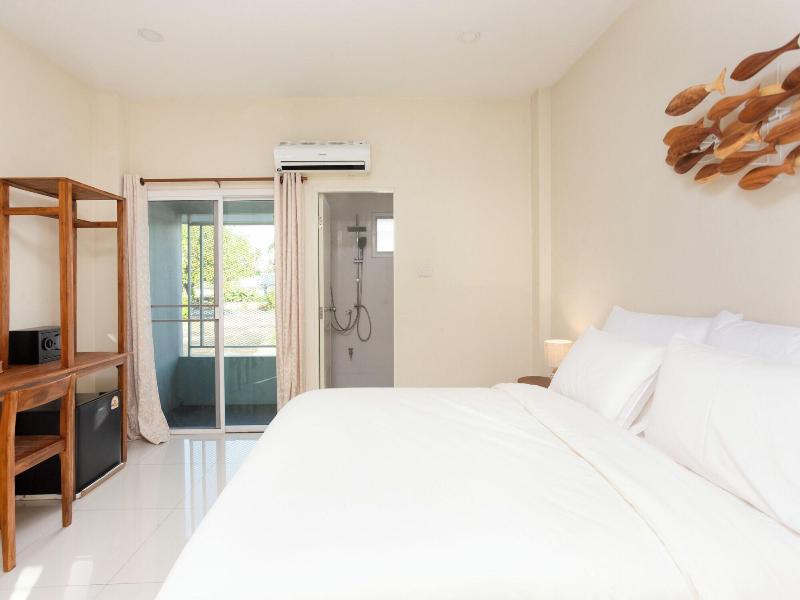 Comfy Corner Hotel image