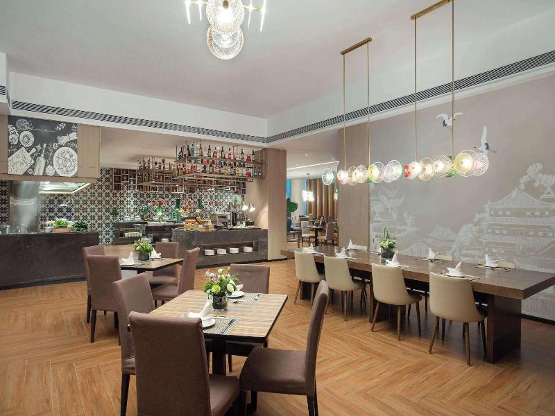 Wyndham Garden Haikou Meilan image