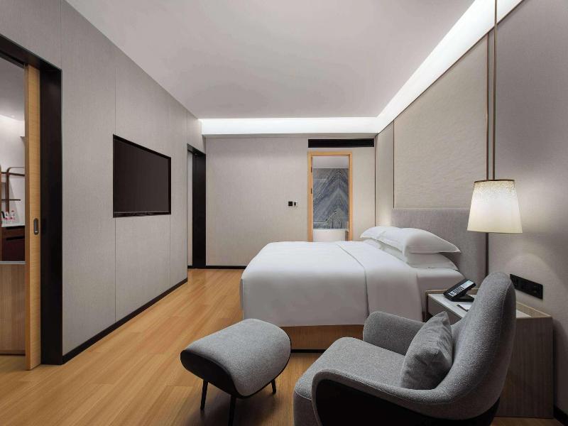 Wyndham Garden Haikou Meilan image