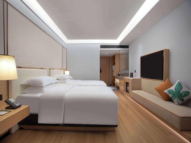 Wyndham Garden Haikou Meilan image