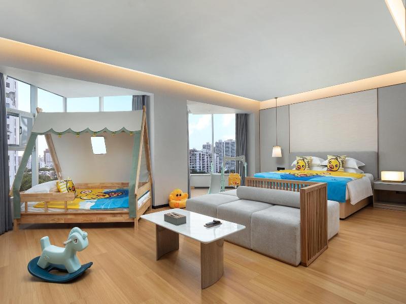 Wyndham Garden Haikou Meilan image