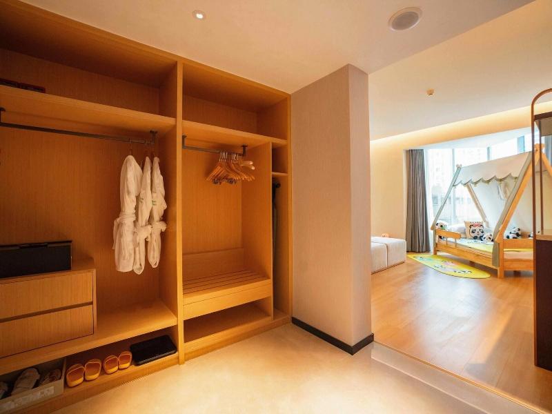 Wyndham Garden Haikou Meilan image