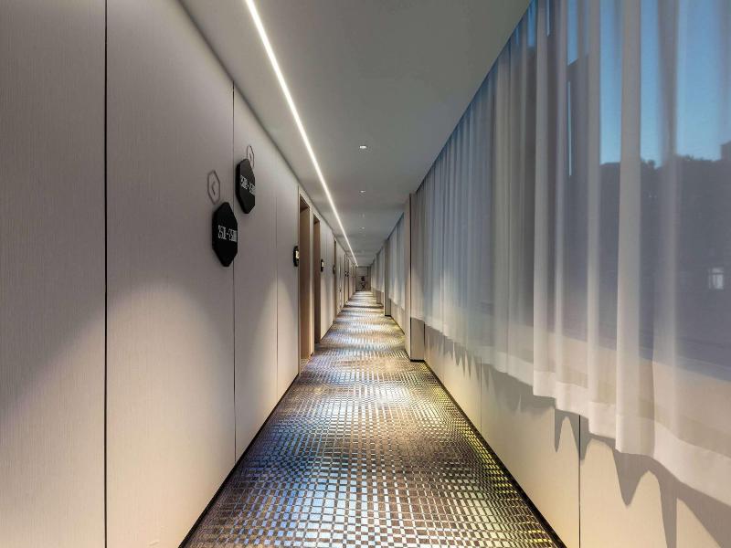 Microtel By Wyndham Xian Beilin image