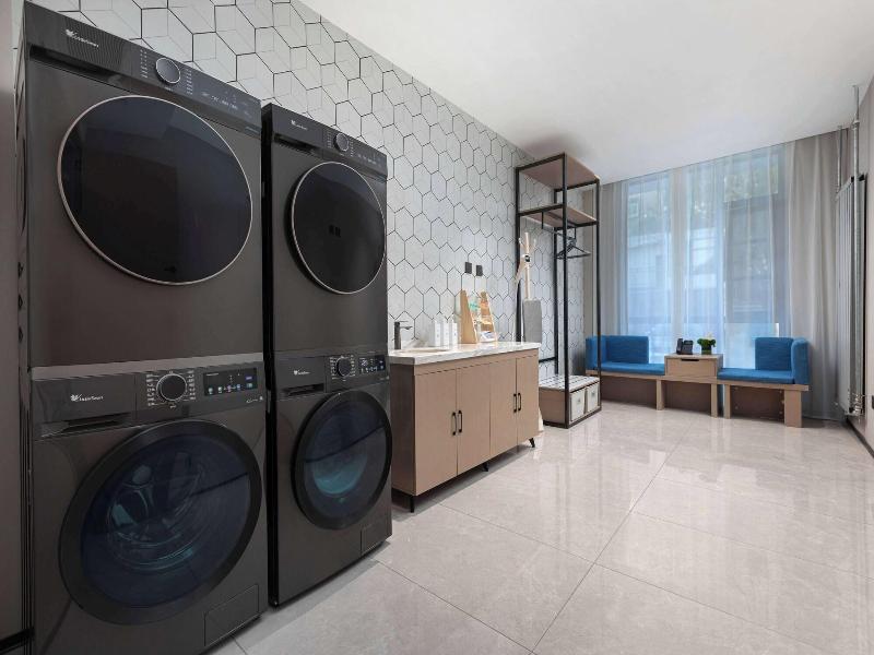 Microtel By Wyndham Xian Beilin image