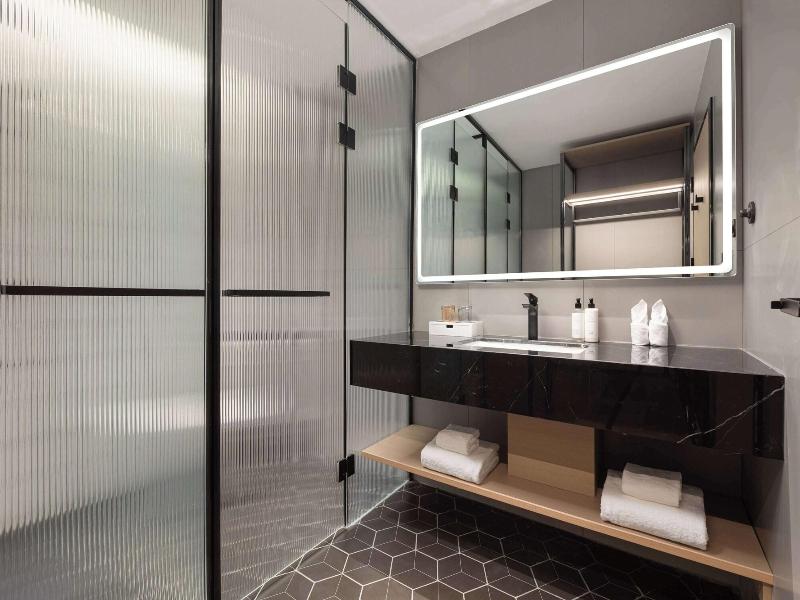 Microtel By Wyndham Xian Beilin image
