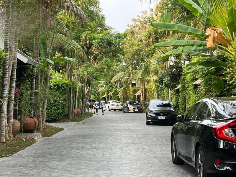 Ip Plus Pool Villa Pattaya image