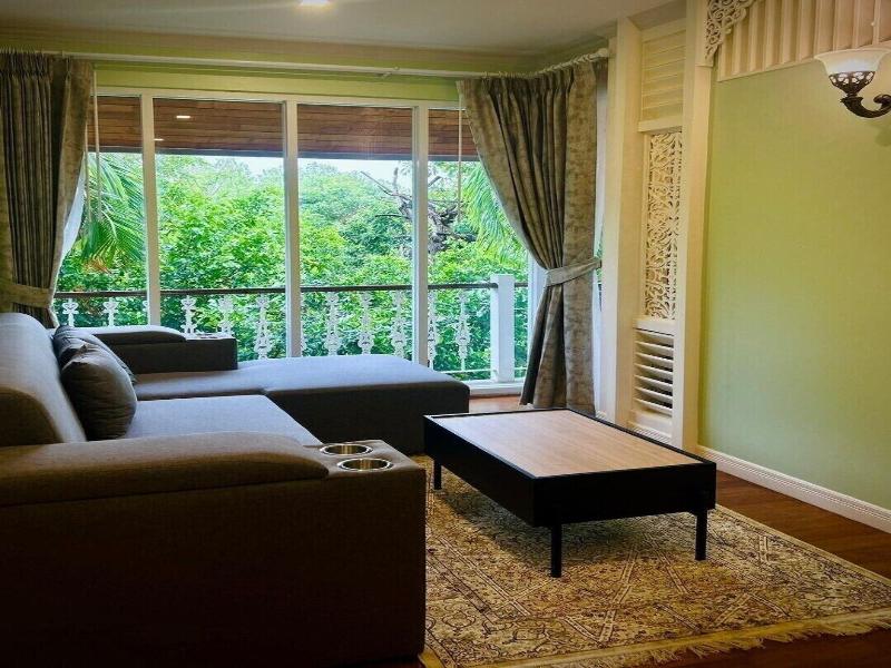 Ip Plus Pool Villa Pattaya image