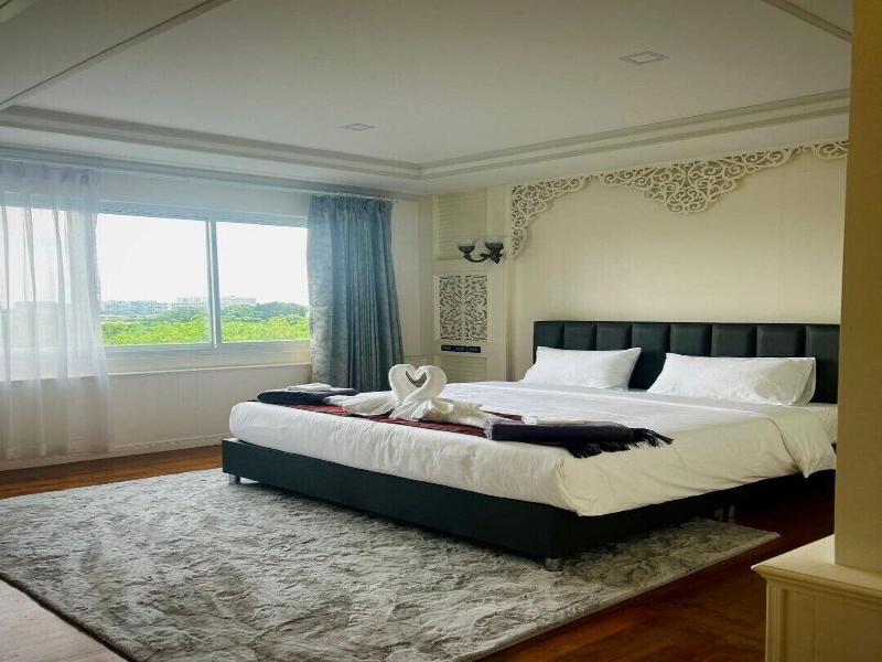 Ip Plus Pool Villa Pattaya image