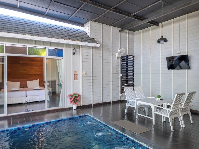 Ip Plus Pool Villa Pattaya image