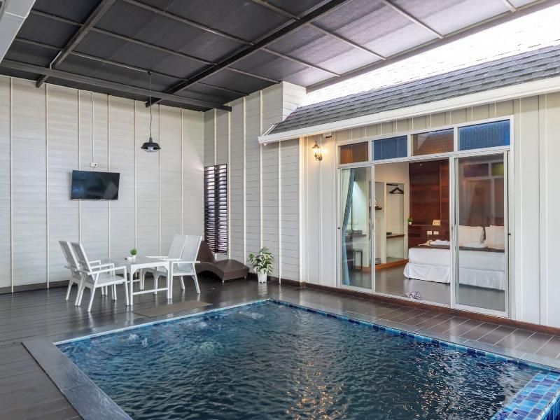 Ip Plus Pool Villa Pattaya image