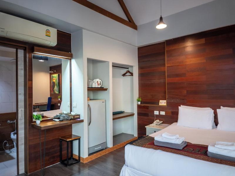 Ip Plus Pool Villa Pattaya image