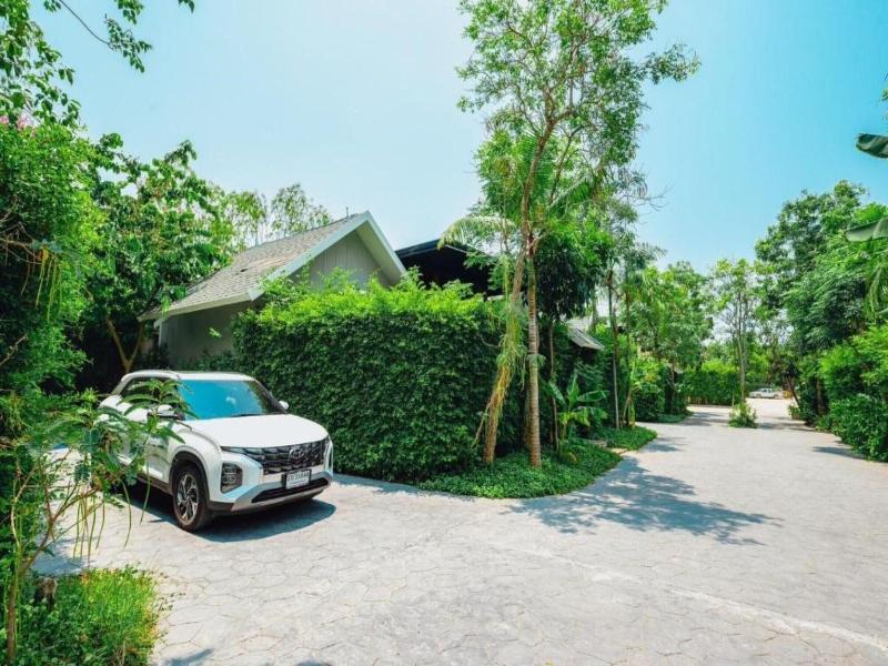 Ip Plus Pool Villa Pattaya image