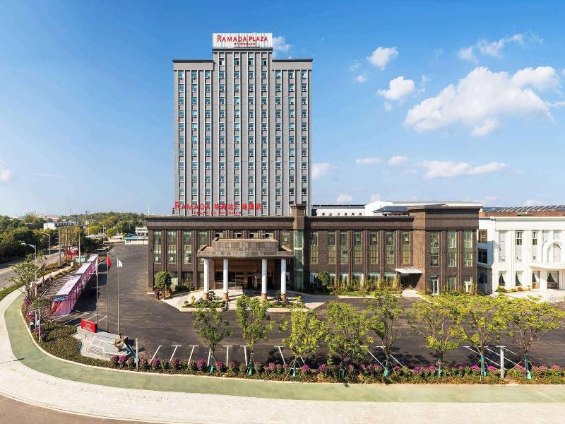 Ramada Plaza By Wyndham Ezhou Binjiang — exterior view