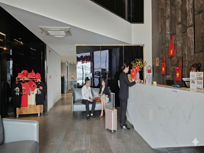 Jbay Beachfront Boutique Hotel image