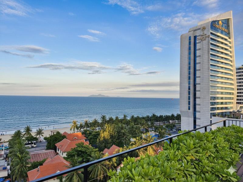Jbay Beachfront Boutique Hotel image