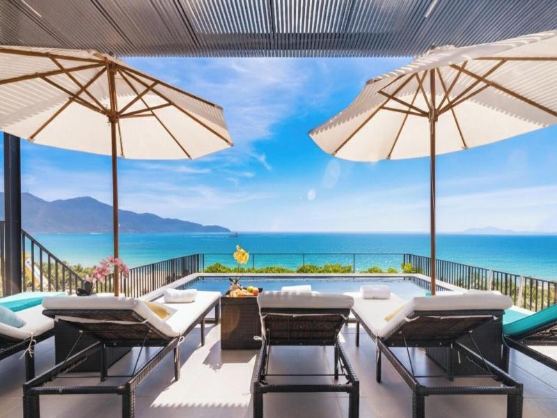 Jbay Beachfront Boutique Hotel image