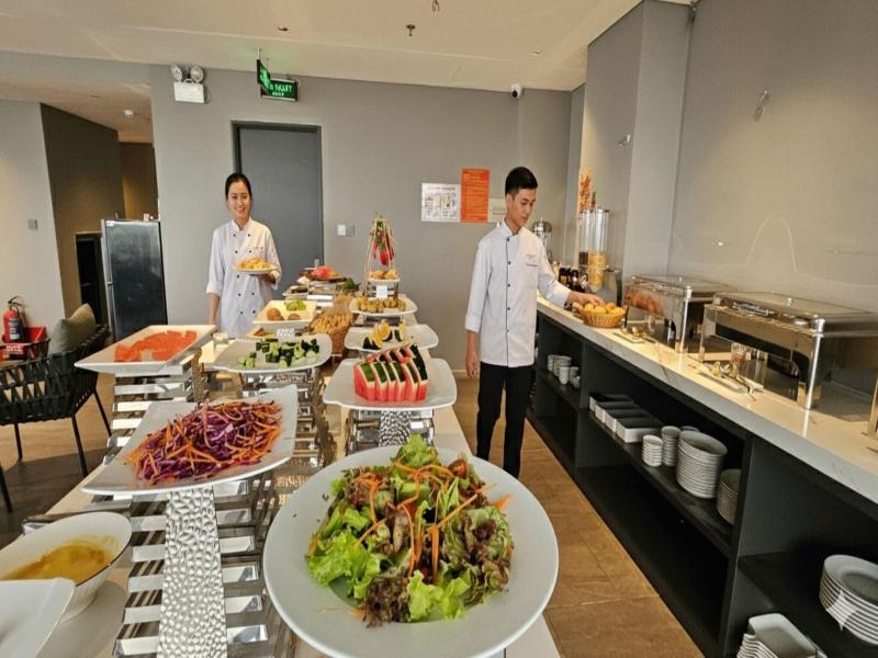 Jbay Beachfront Boutique Hotel image