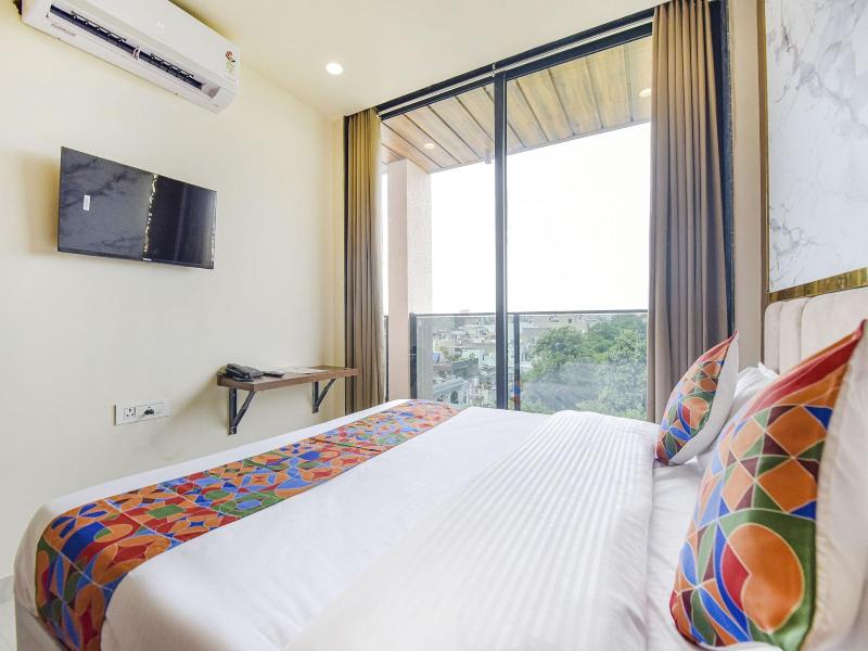Fabhotel Blooming Beds Pearl image
