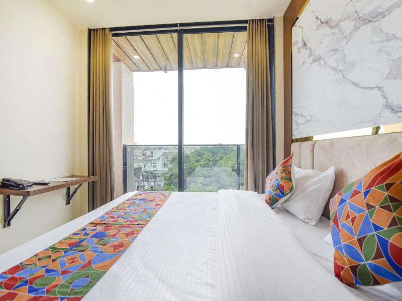 Fabhotel Blooming Beds Pearl image