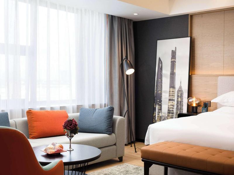 La Quinta By Wyndham Qionghai Yinhai image