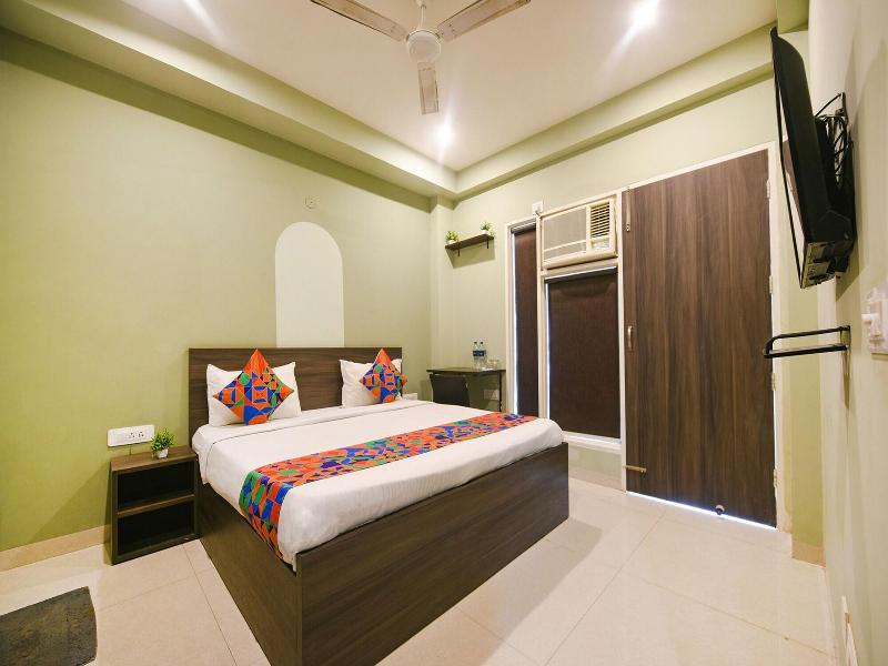 Fabhotel Alpha image
